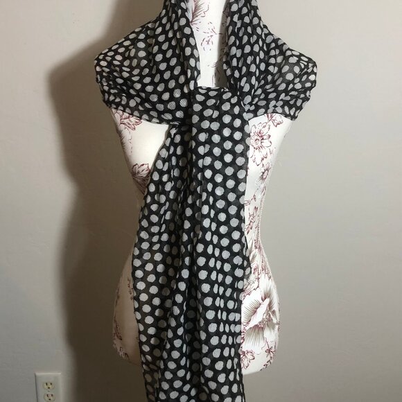 🖤 Black & White Polka Dot Sheer Scarf - Lightweight & Flowy 🖤 - Picture 10 of 11
